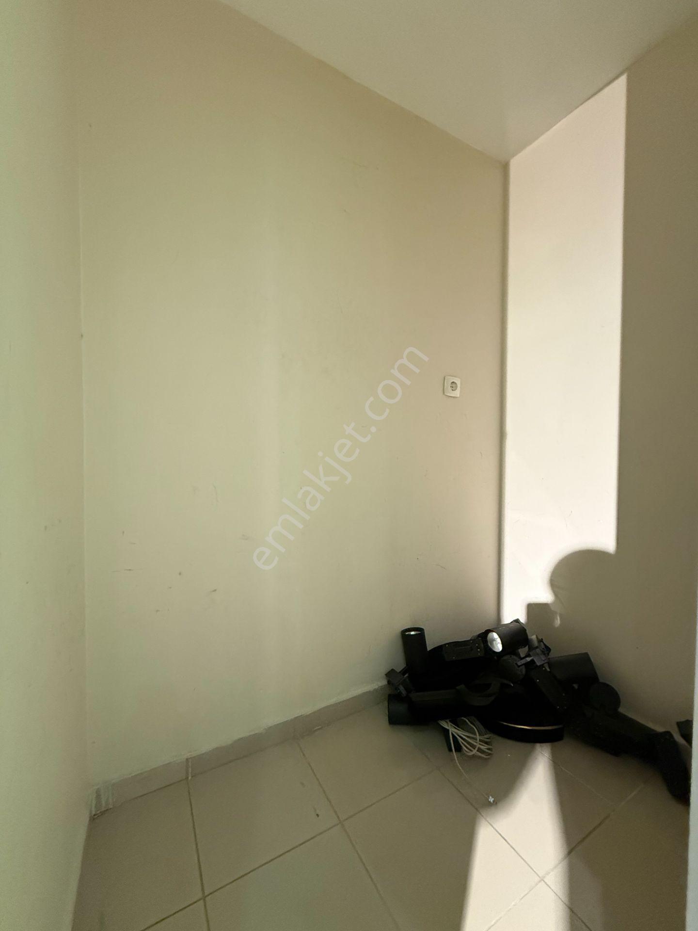 Toros Caddesinde 120 M2 3 Bölüm Wc+mutfak+kiler Kiralık Ofis&işyeri - Görsel 14