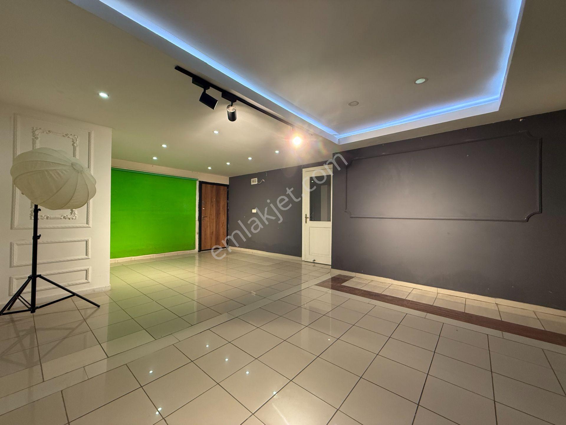 Toros Caddesinde 120 M2 3 Bölüm Wc+mutfak+kiler Kiralık Ofis&işyeri