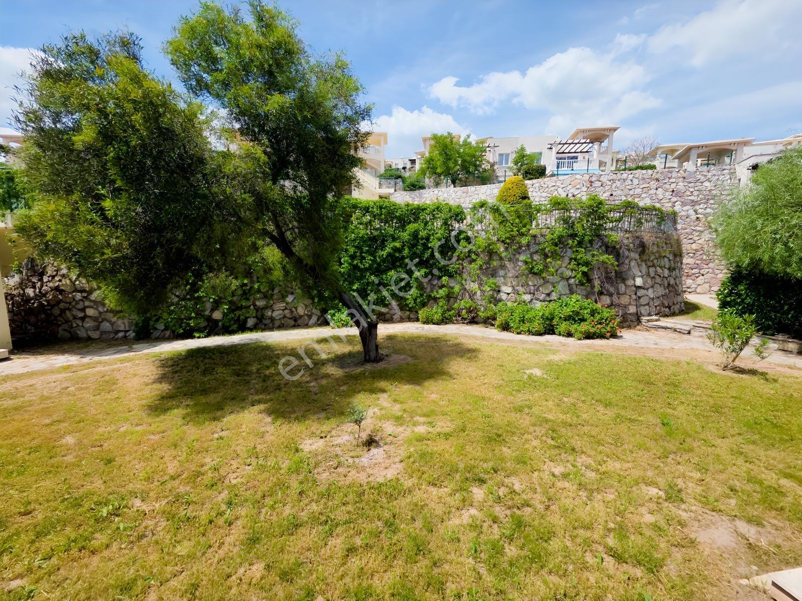 Bodrum Adabükü'nde Genıs Köşe Bahçe Katı - Görsel 9