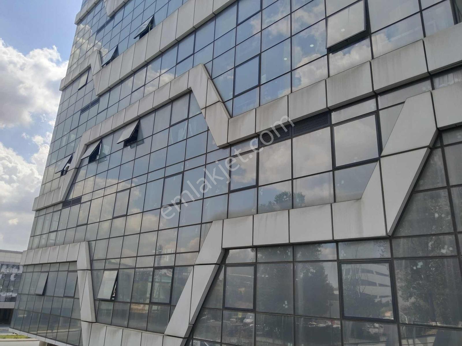 İkitelli Osb Trios İş Merkezinde Satılık Büyük İmalathane - Görsel 2