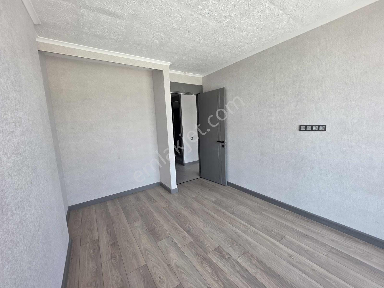 İpektaş Cadde/sitesinde İskanlı/oturuma Hazır/katta/satılık/1+1 - Görsel 32