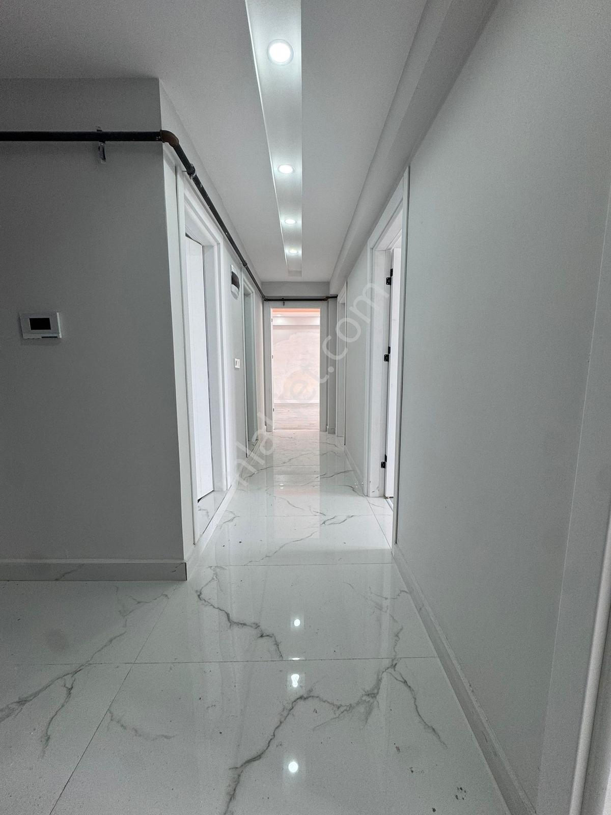 Famili'den Kiralık Sıfır 2+1 Lüks Daire - Görsel 7