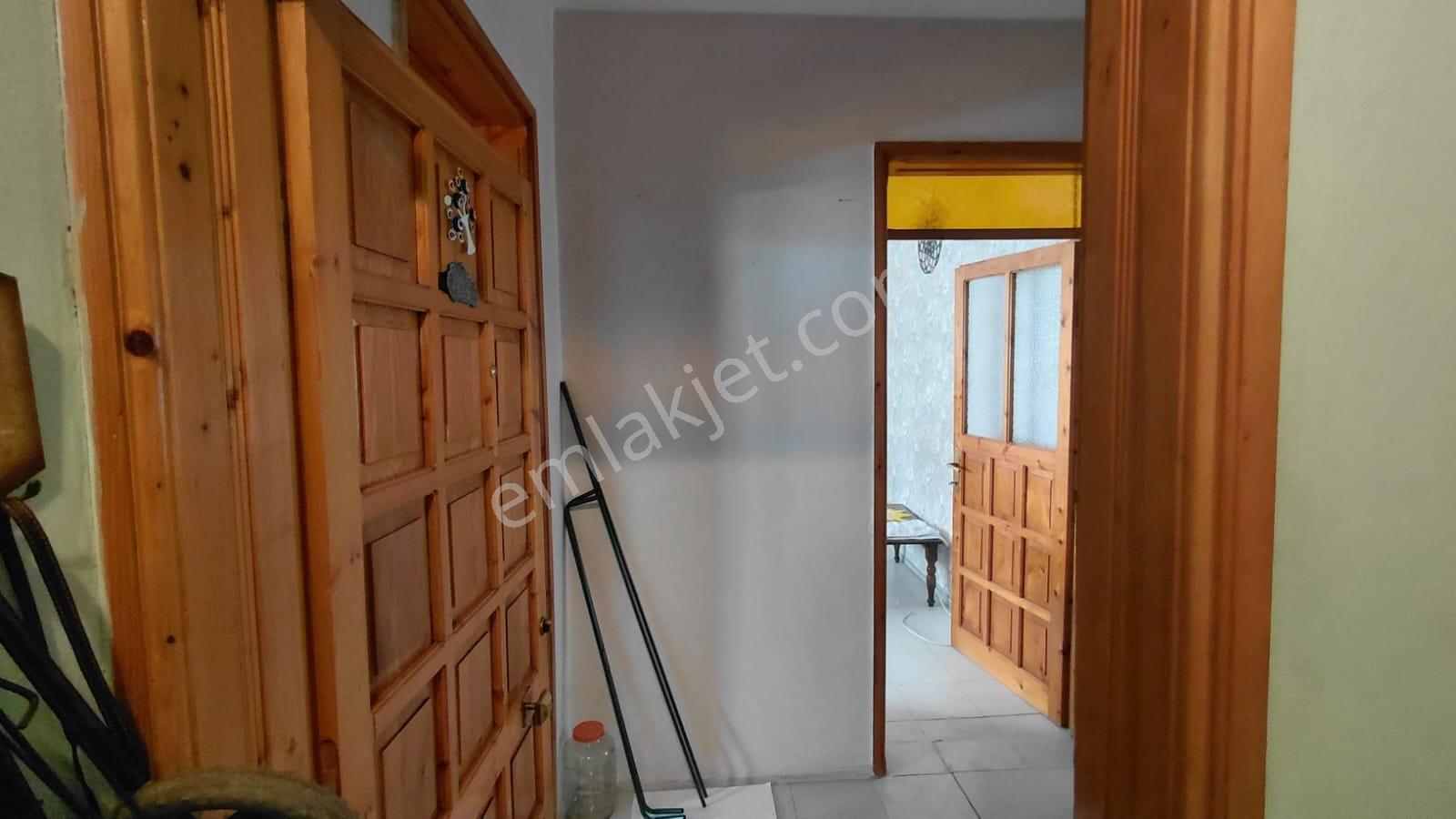 Bornova İnönü Mahallesinde 3+1 Kiralık Daire - Görsel 25