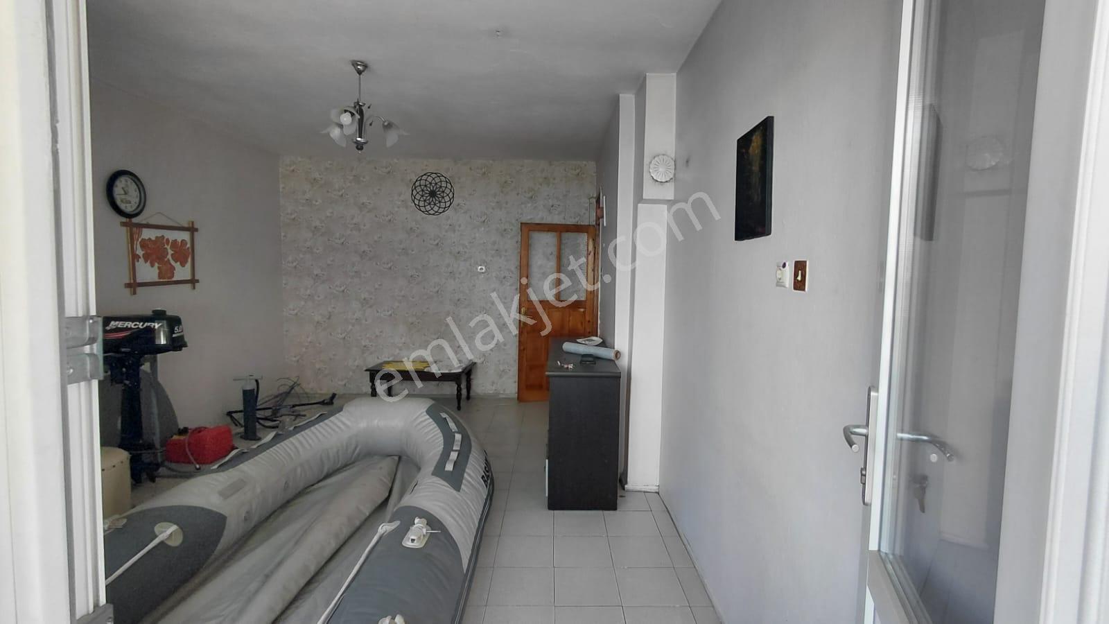 Bornova İnönü Mahallesinde 3+1 Kiralık Daire - Görsel 17