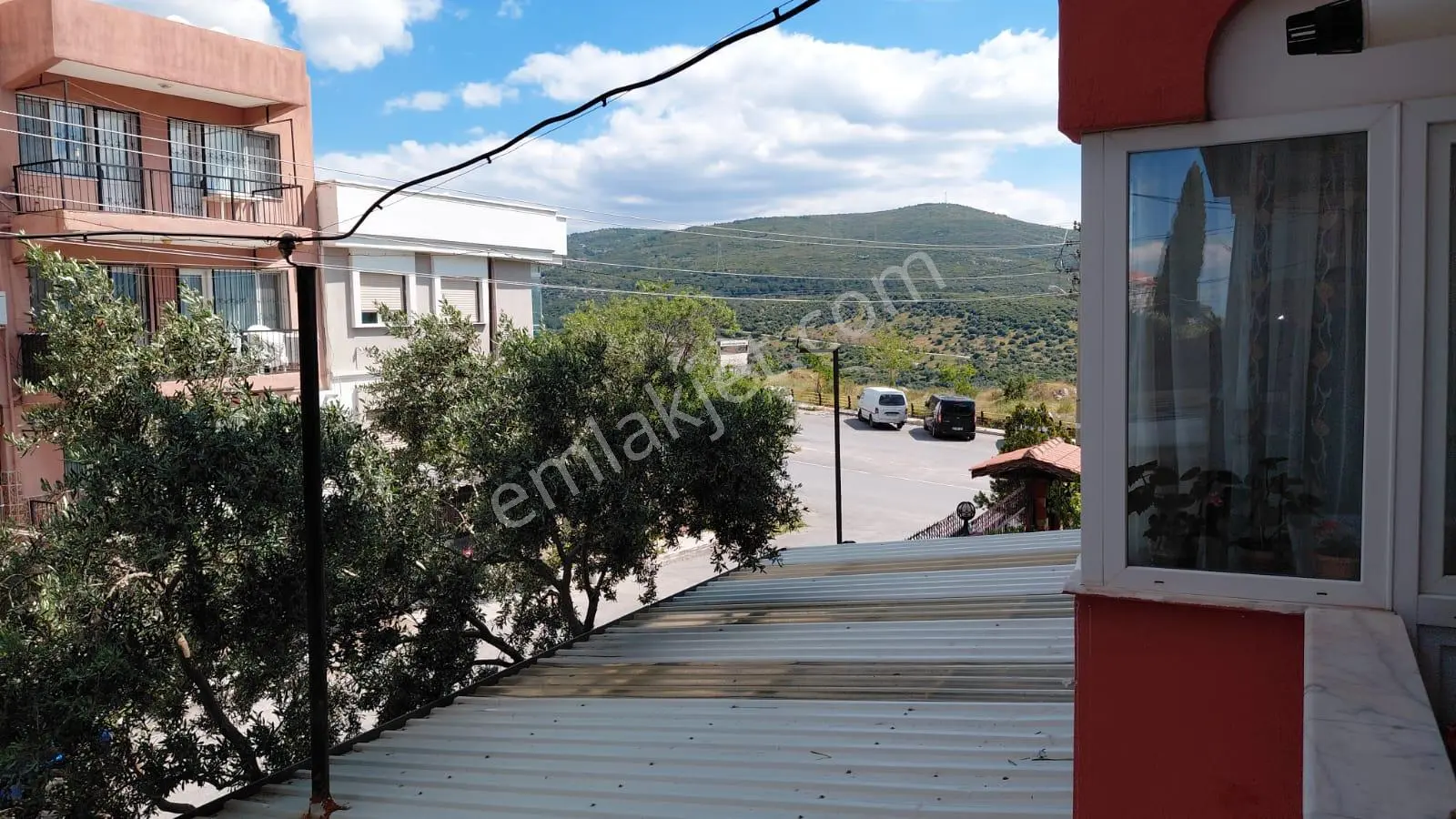 Bornova İnönü Mahallesinde 3+1 Kiralık Daire - Görsel 2