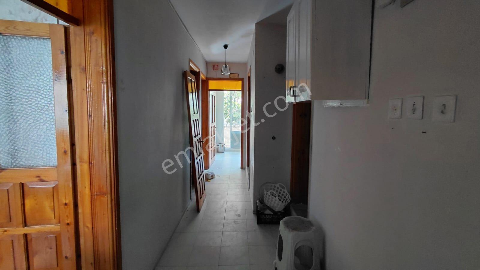 Bornova İnönü Mahallesinde 3+1 Kiralık Daire - Görsel 15