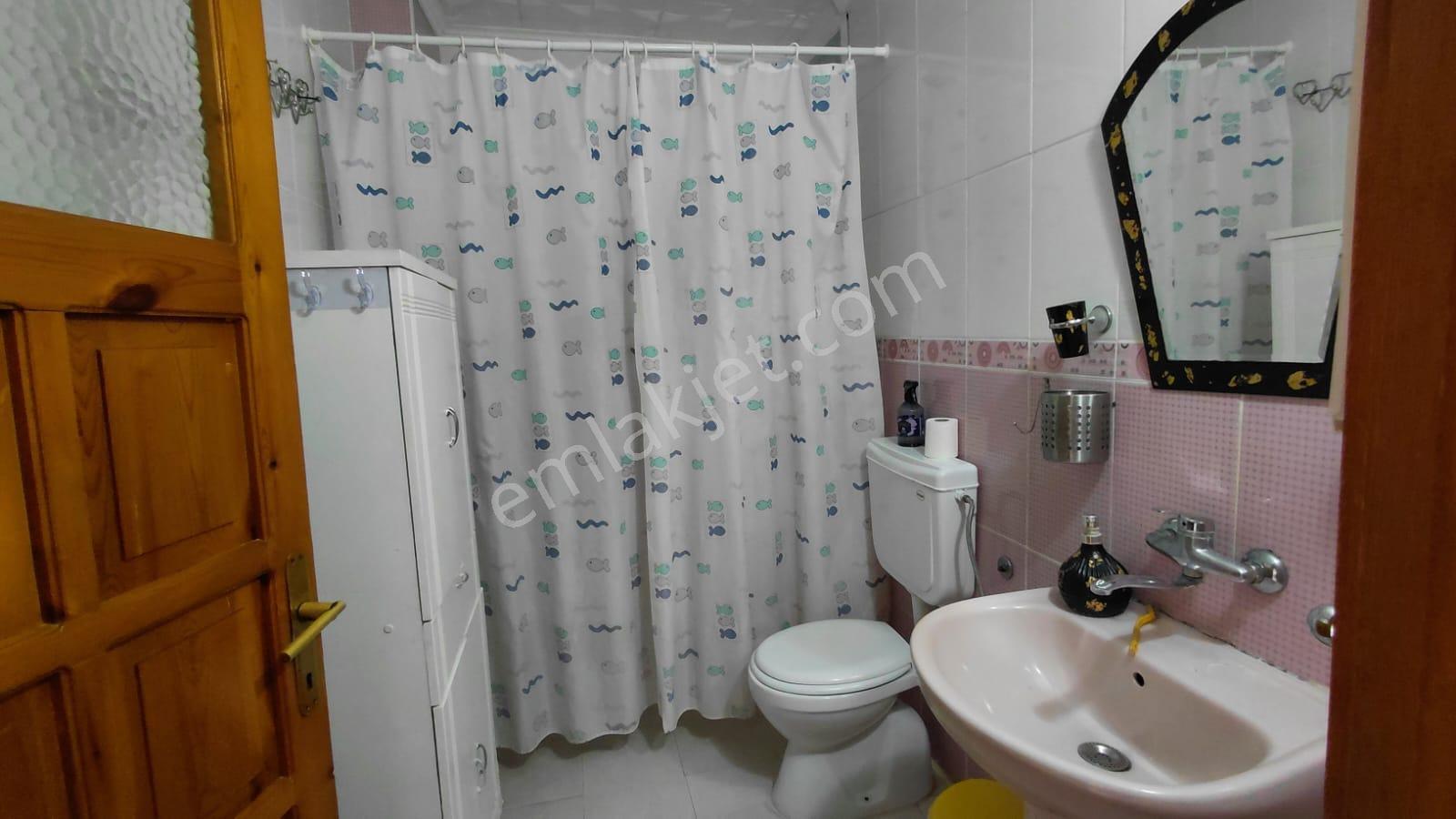 Bornova İnönü Mahallesinde 3+1 Kiralık Daire - Görsel 12