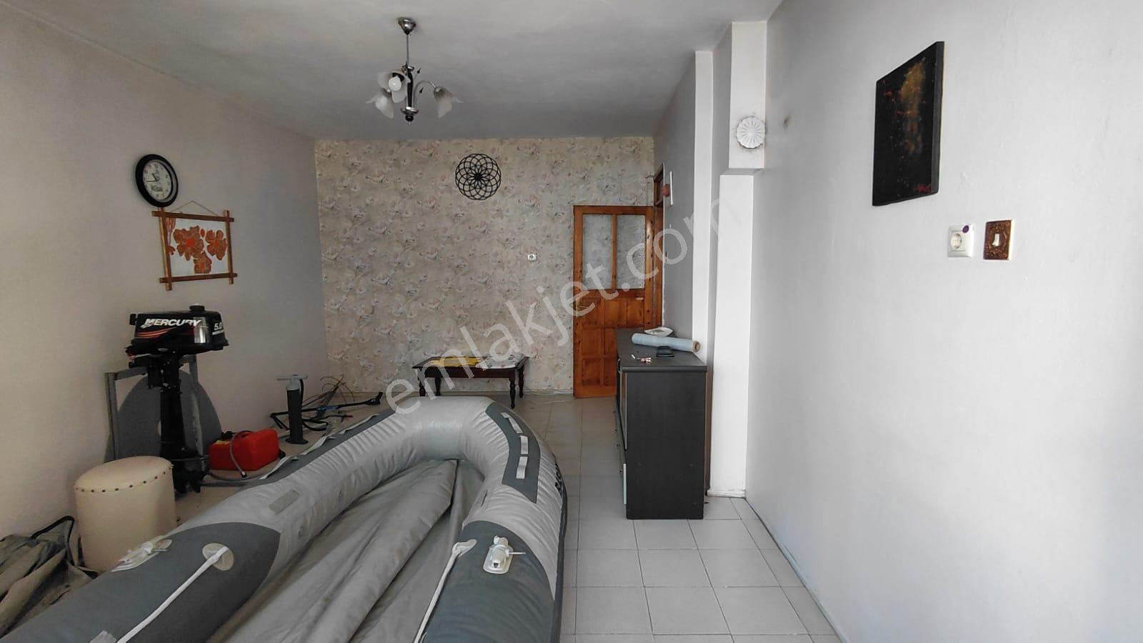 Bornova İnönü Mahallesinde 3+1 Kiralık Daire - Görsel 16