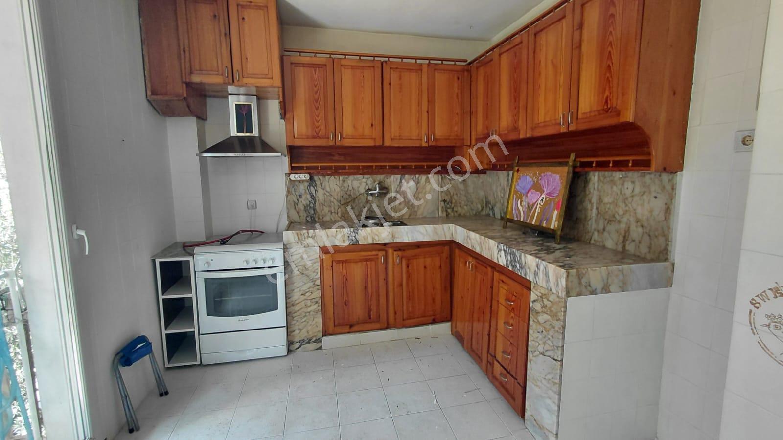 Bornova İnönü Mahallesinde 3+1 Kiralık Daire - Görsel 14