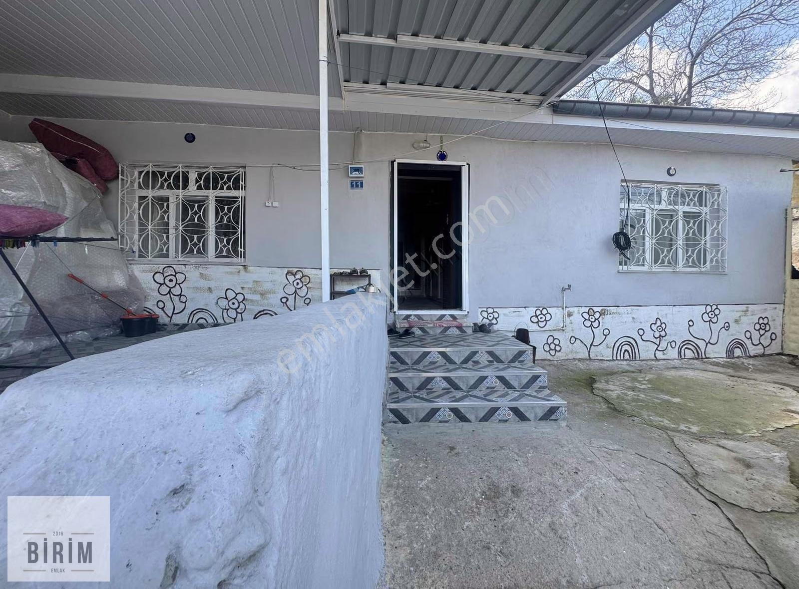 Birimden Satılık Sobalı Bahçeli Bakımlı Müstakil