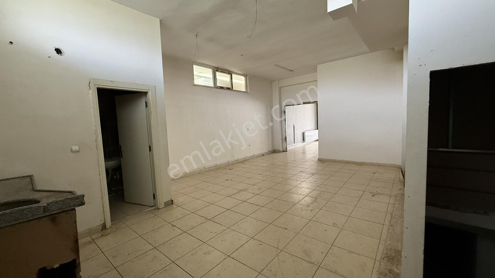 Arif Emlaktan Kiralık Doğalgazlı Ana Cadde Üstü Dükkan - Görsel 15