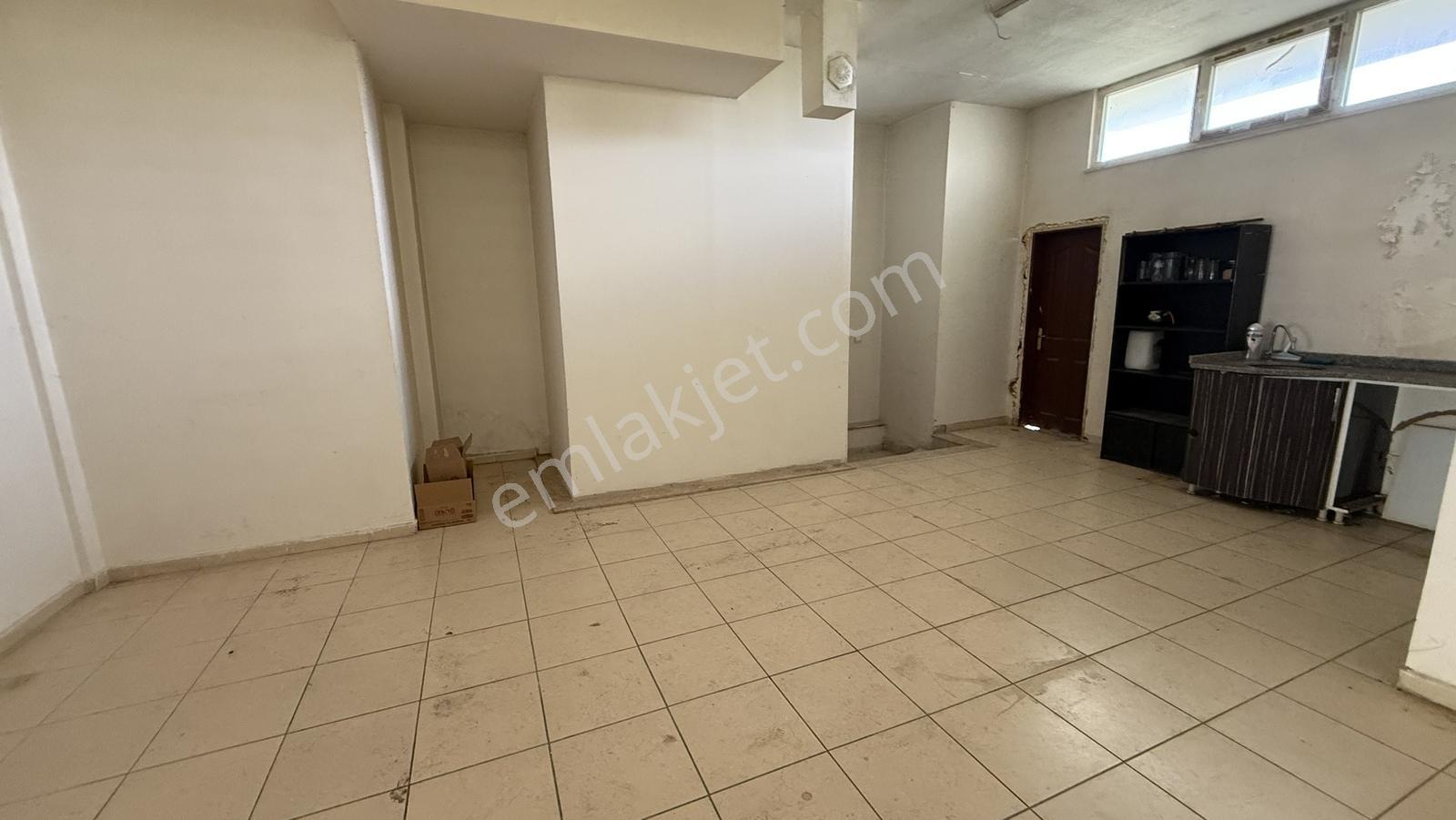 Arif Emlaktan Kiralık Doğalgazlı Ana Cadde Üstü Dükkan - Görsel 13
