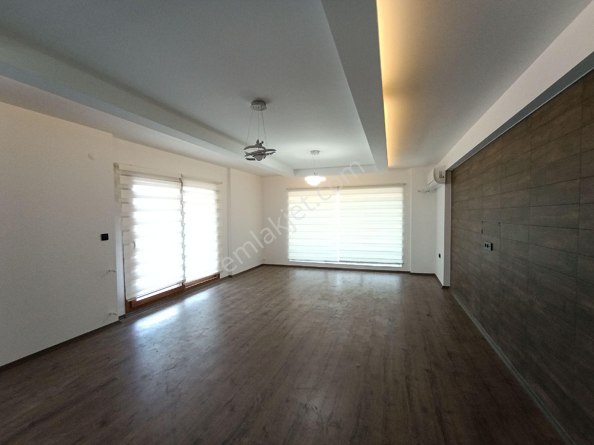 Kuşadası Değirmendere'de Yüzme Havuzlu Elit Site İçinde 3+1 Kiralık Daire - Görsel 12