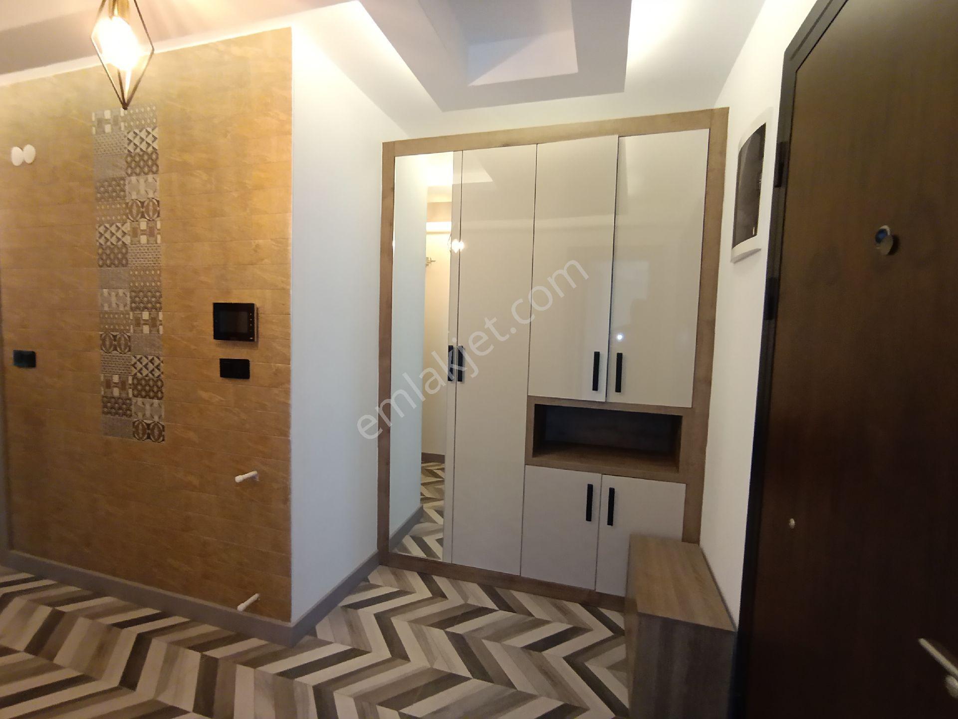 Kuşadası Değirmendere'de Yüzme Havuzlu Elit Site İçinde 3+1 Kiralık Daire - Görsel 7