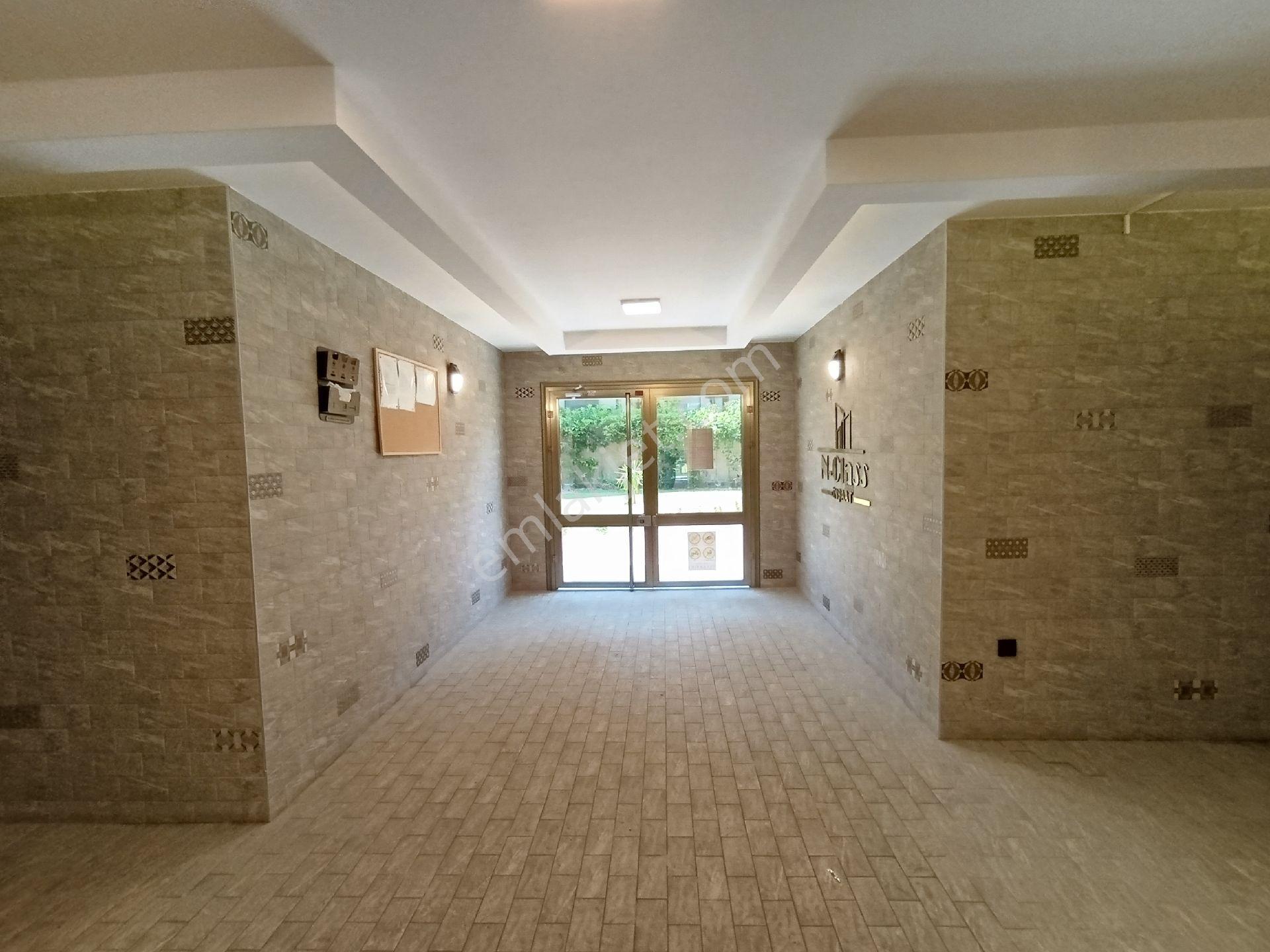 Kuşadası Değirmendere'de Yüzme Havuzlu Elit Site İçinde 3+1 Kiralık Daire - Görsel 4