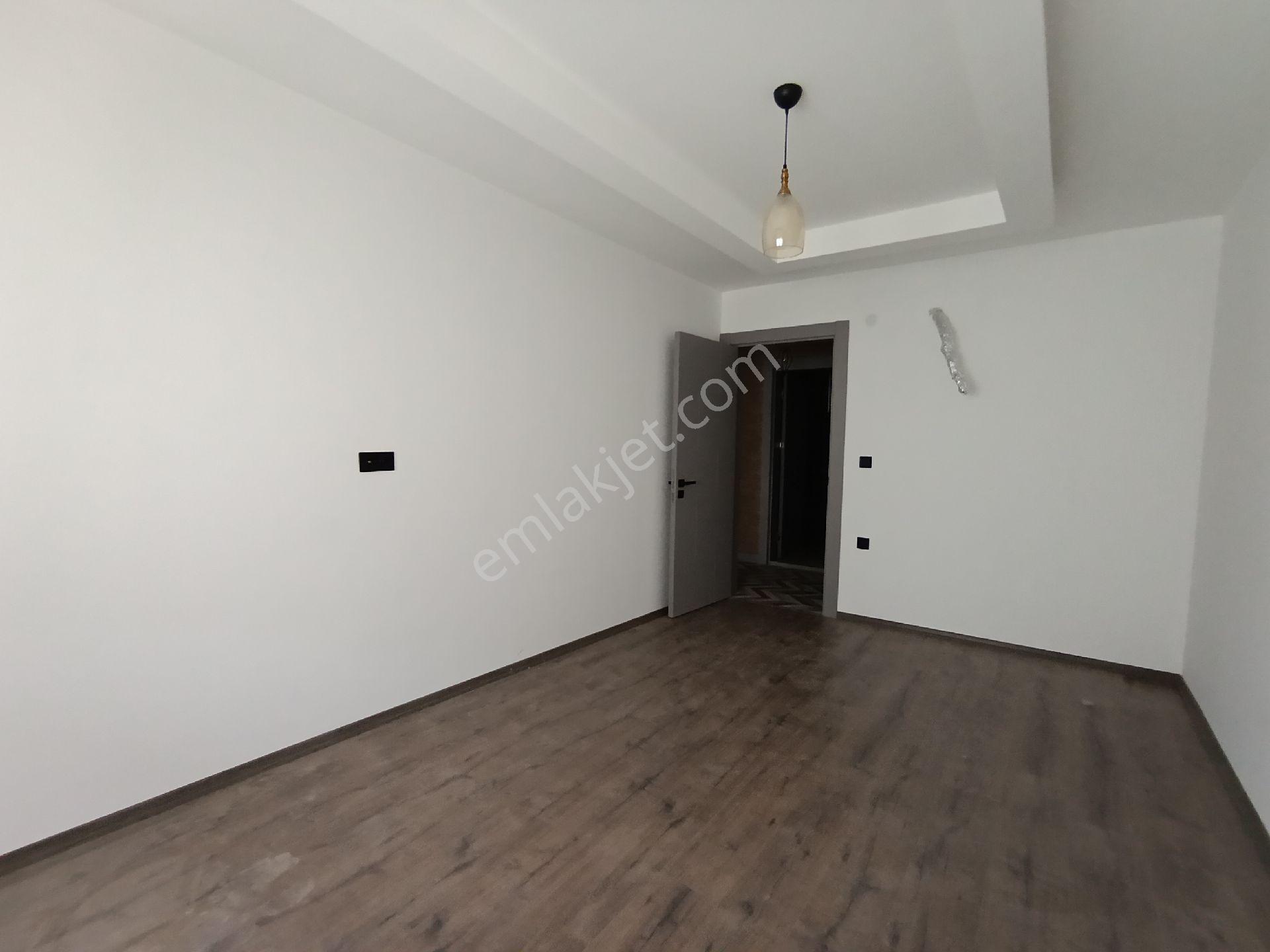 Kuşadası Değirmendere'de Yüzme Havuzlu Elit Site İçinde 3+1 Kiralık Daire - Görsel 19