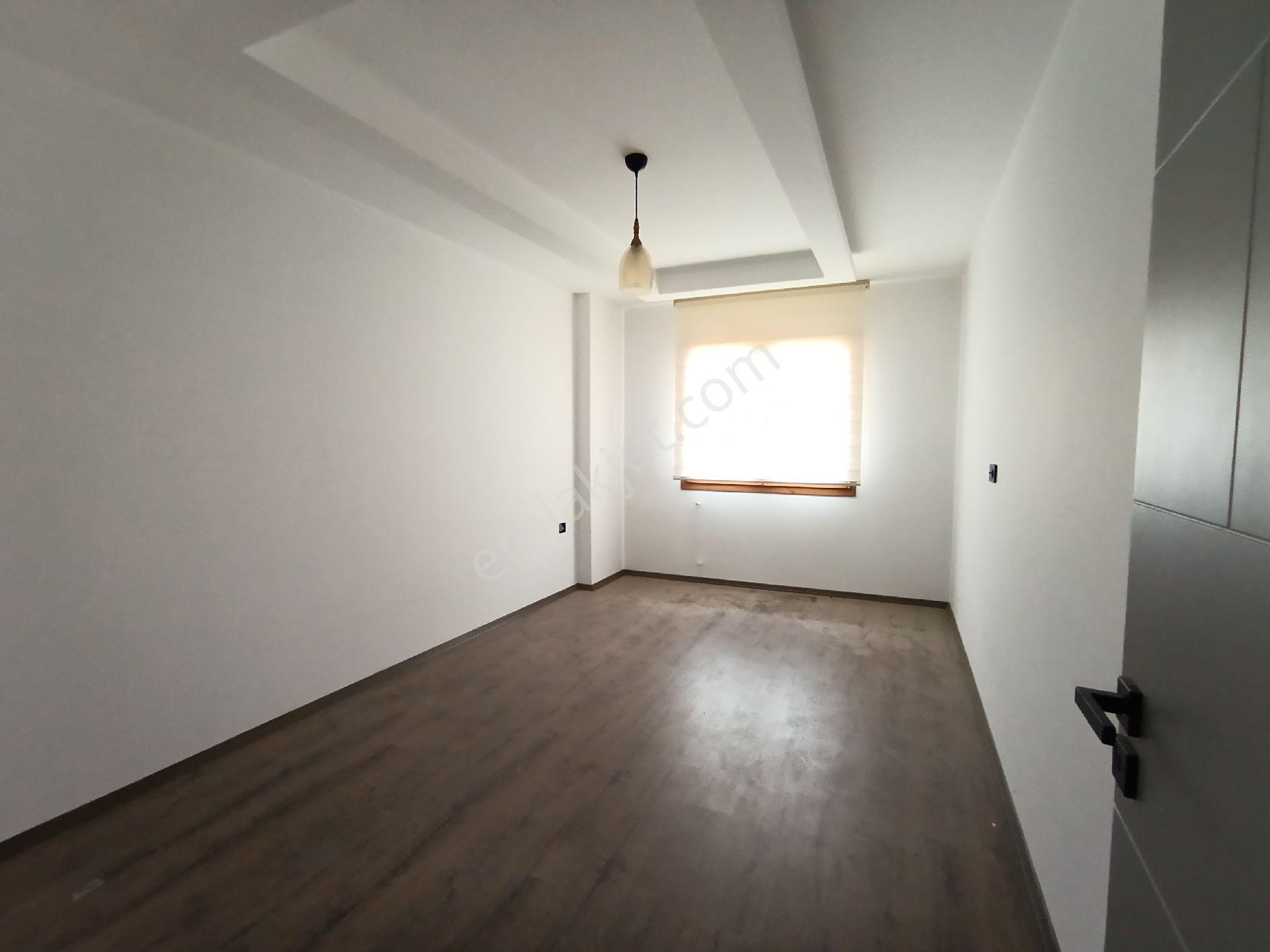 Kuşadası Değirmendere'de Yüzme Havuzlu Elit Site İçinde 3+1 Kiralık Daire - Görsel 20