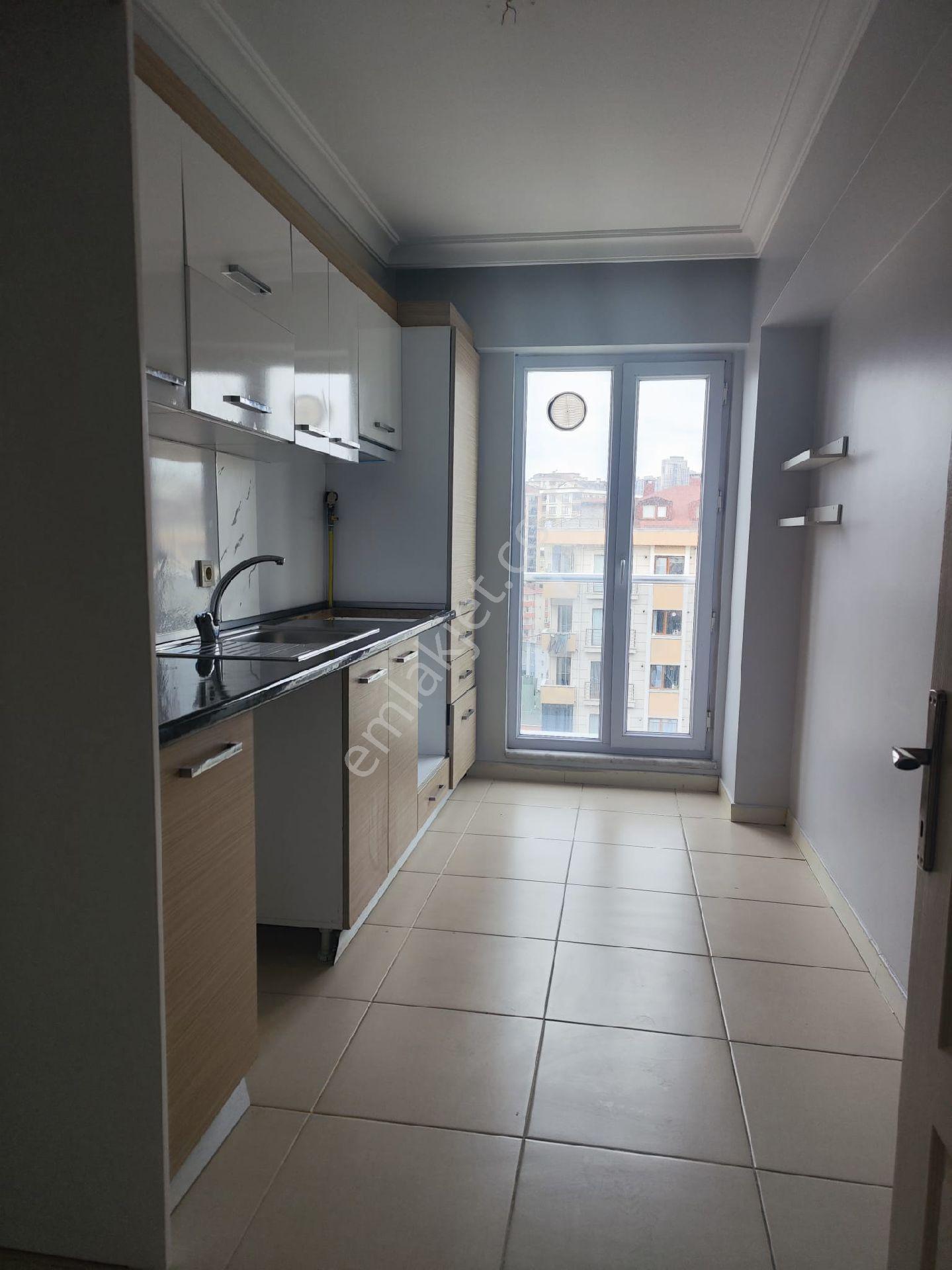 Ümraniye Site Mahallesi Site İçi 7. Kat 2+1 90 Metre Asansör Boya Havuzlu - Görsel 21