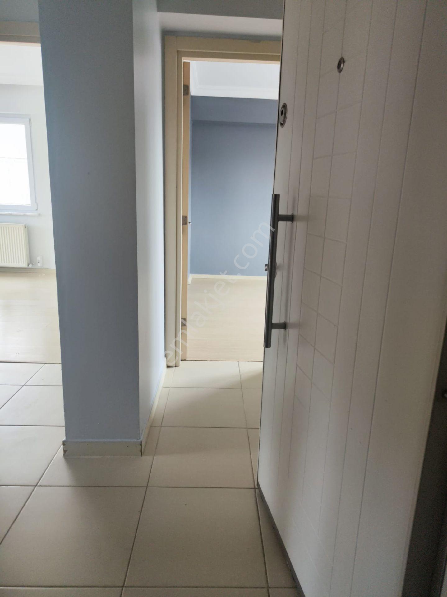 Ümraniye Site Mahallesi Site İçi 7. Kat 2+1 90 Metre Asansör Boya Havuzlu - Görsel 18