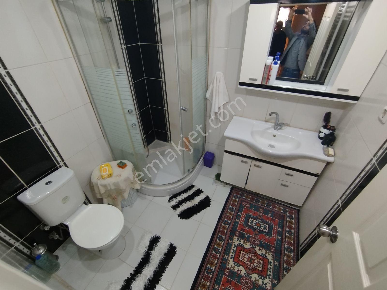 Merkezi Konumda Metro Yakını Full Eşyalı Geniş 2+1 - Görsel 15