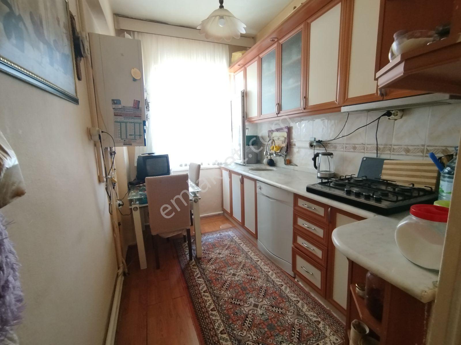 Merkezi Konumda Metro Yakını Full Eşyalı Geniş 2+1 - Görsel 4