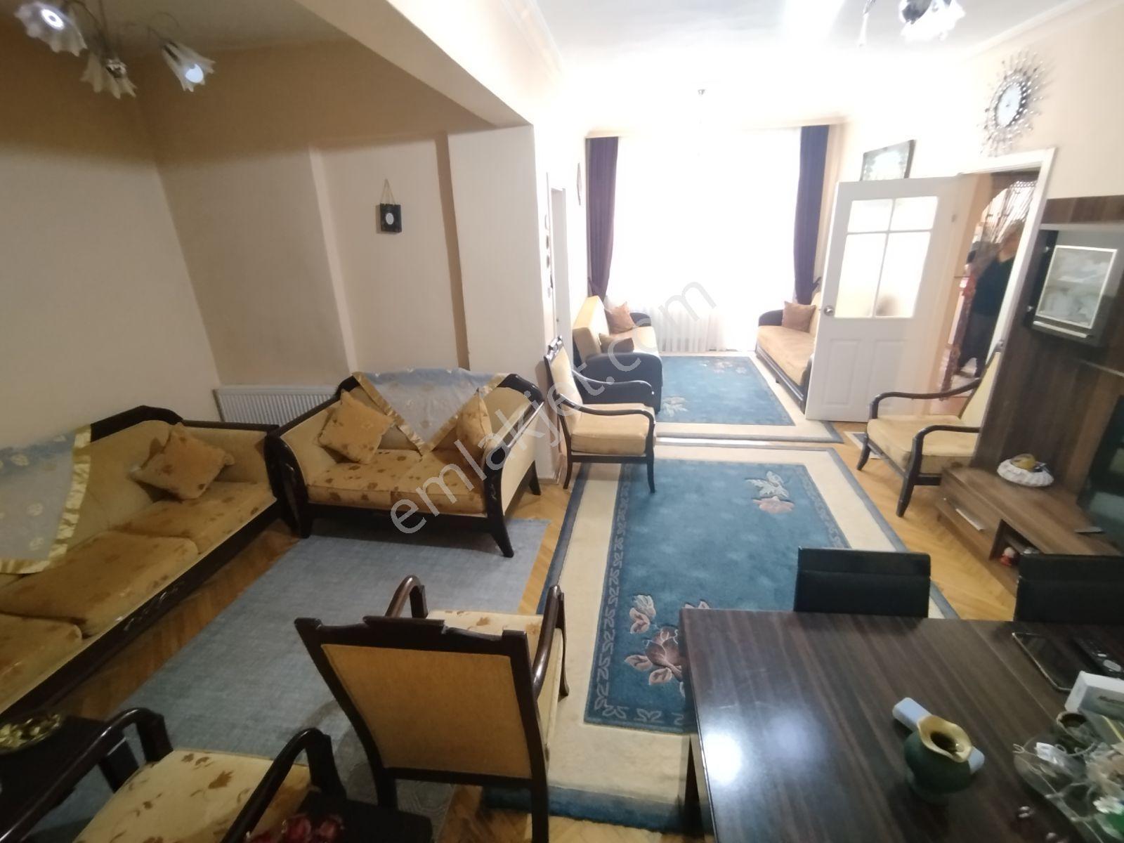 Merkezi Konumda Metro Yakını Full Eşyalı Geniş 2+1 - Görsel 9