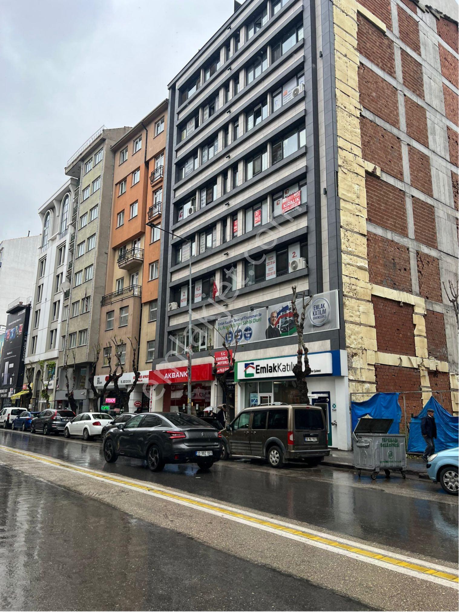 Sakarya Caddesinin Kalbinde, Taşınmaya Hazır Lüks Eşyalı Ofis - Görsel 17