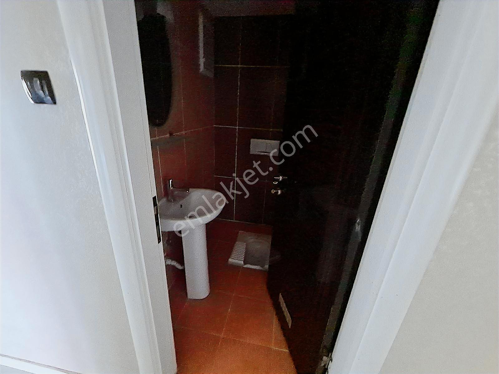 Sağlam Emlaktan Uydukent Selçukluda Kiralık Afjetli 4+1daire - Görsel 3