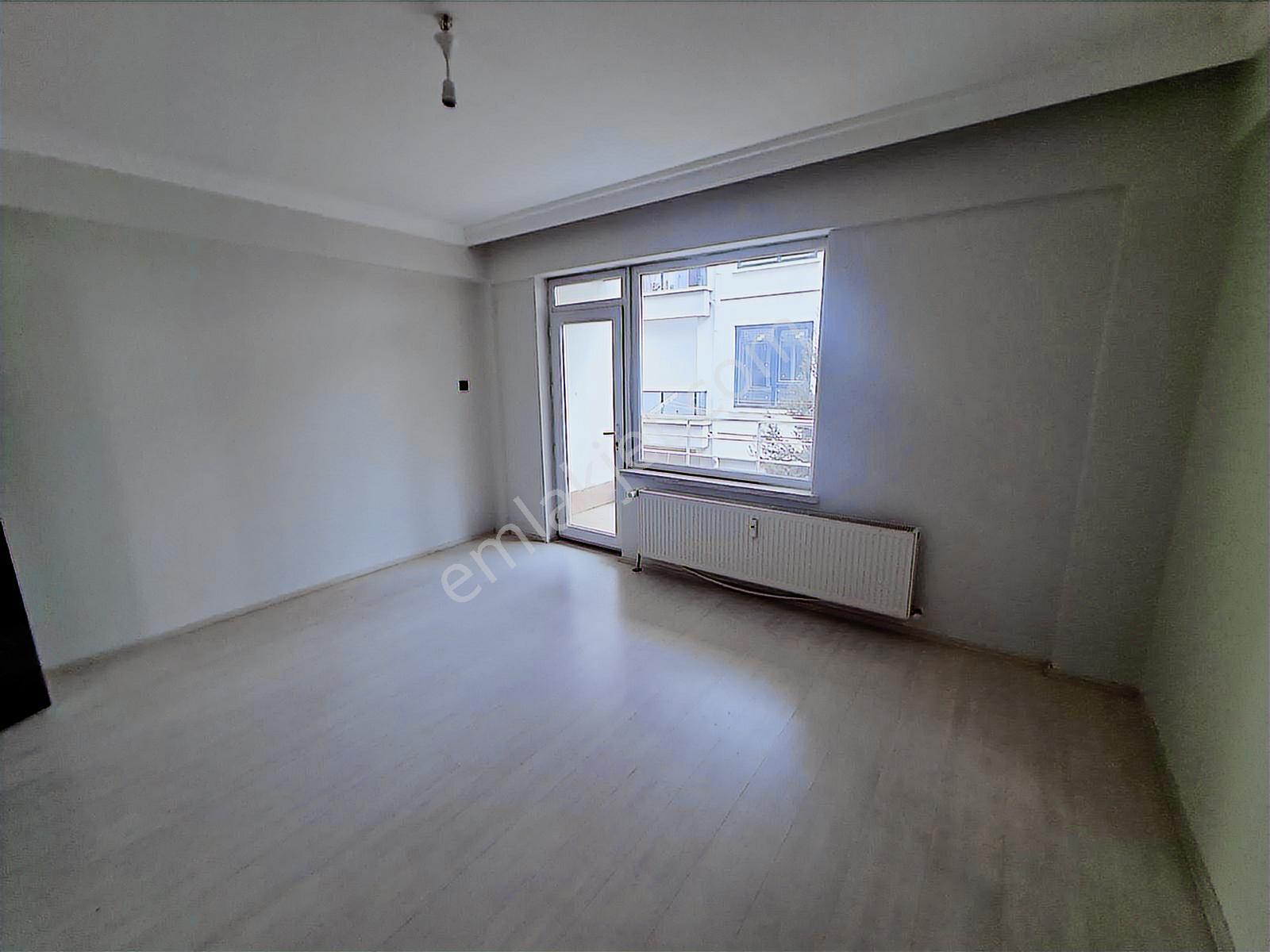 Sağlam Emlaktan Uydukent Selçukluda Kiralık Afjetli 4+1daire - Görsel 11