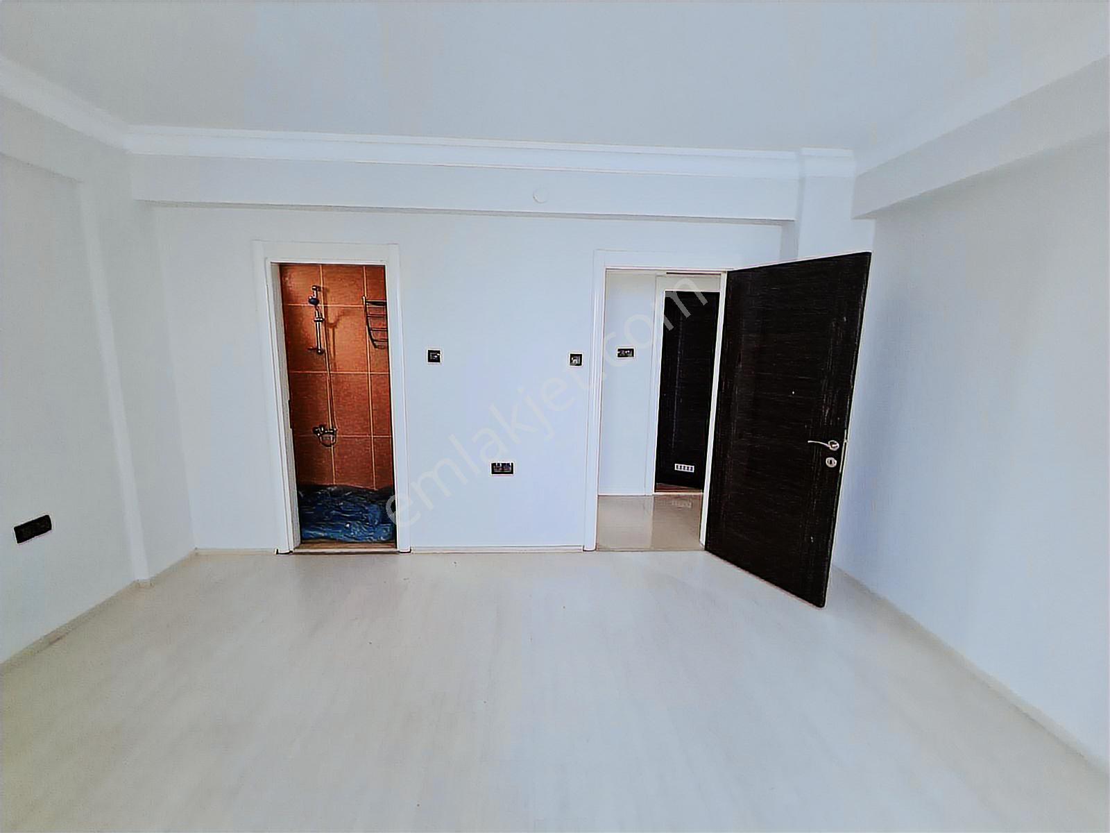 Sağlam Emlaktan Uydukent Selçukluda Kiralık Afjetli 4+1daire - Görsel 12