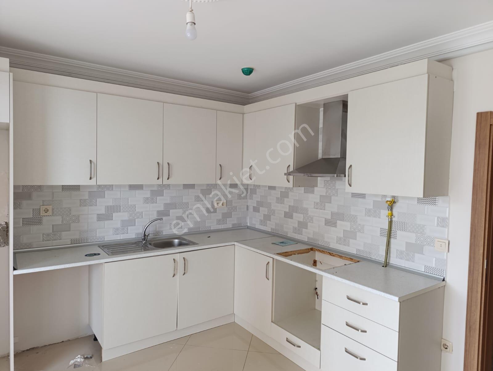Vakfıkebir Merkezde 150 M2 3+1 Site İçinde Lüks Daire - Görsel 9