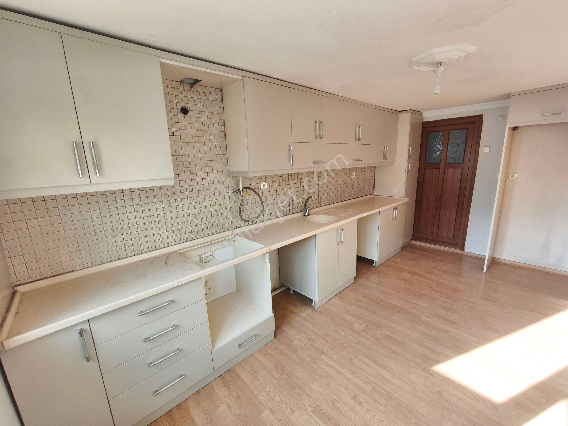 Sarnıç Hürriyet Mahallesi Kapalı Teraslı Geniş Kiralık 2+1 Daire - Görsel 30