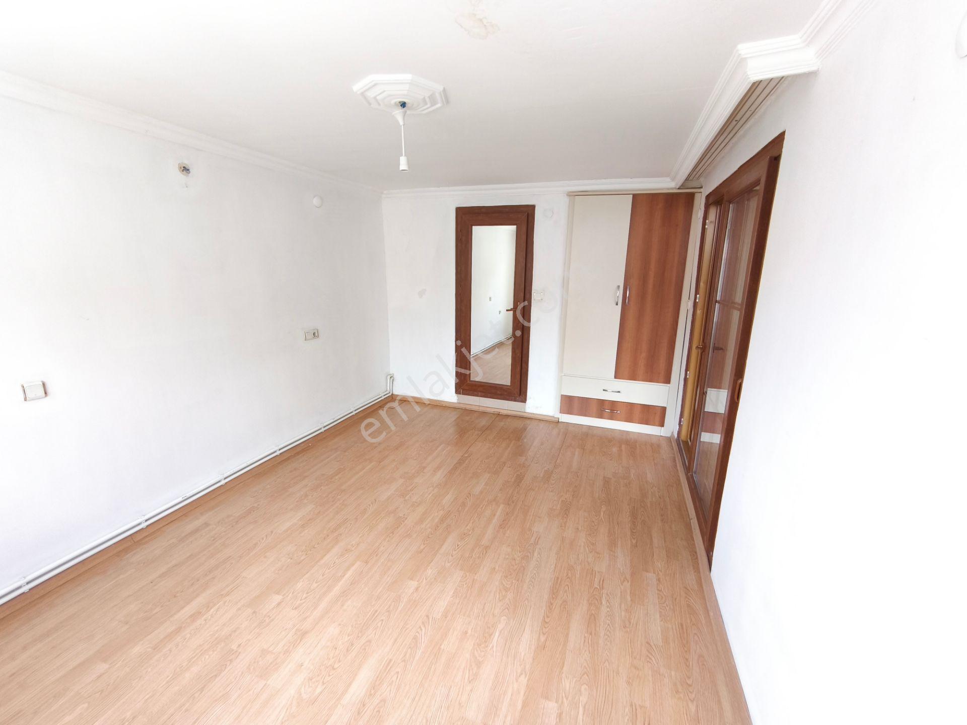 Sarnıç Hürriyet Mahallesi Kapalı Teraslı Geniş Kiralık 2+1 Daire - Görsel 17