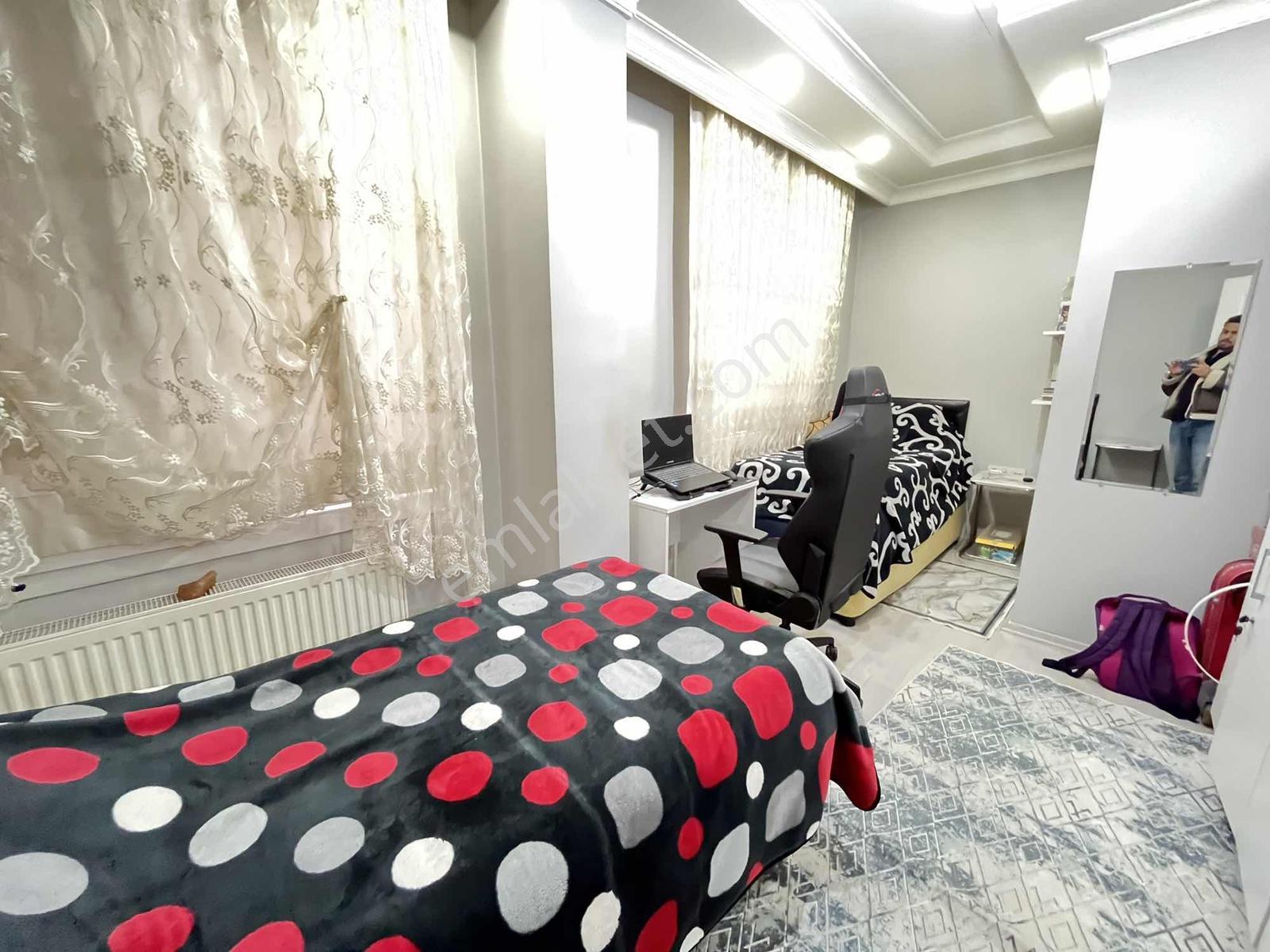 İmren Gayrimenkulden Satılık Fevzi Çakmak'ta 2+1 85 M2 Bahçe Kat - Görsel 34