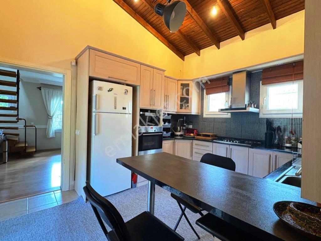 Beycik'te Eşsiz Konumda Mobilyalı Kiralık Müstakil Villa - Görsel 14