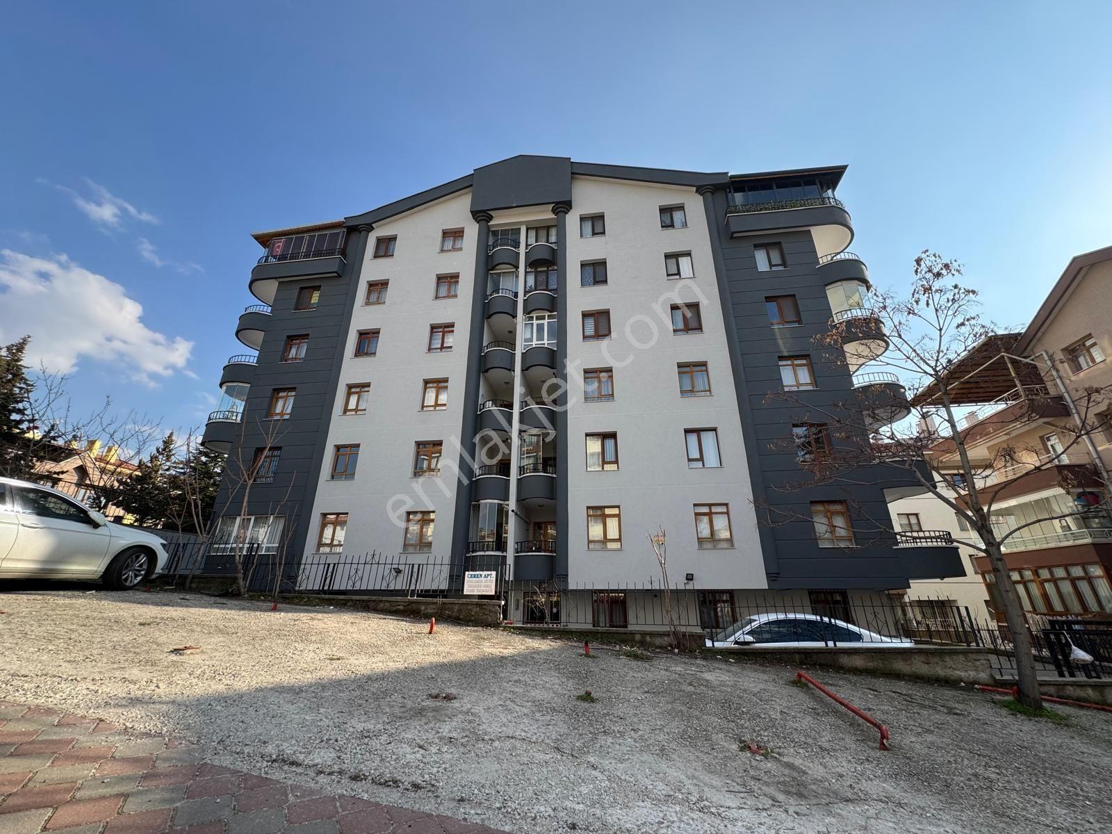 Bağlarbaşı'nda Kiralık 3+1 Daire