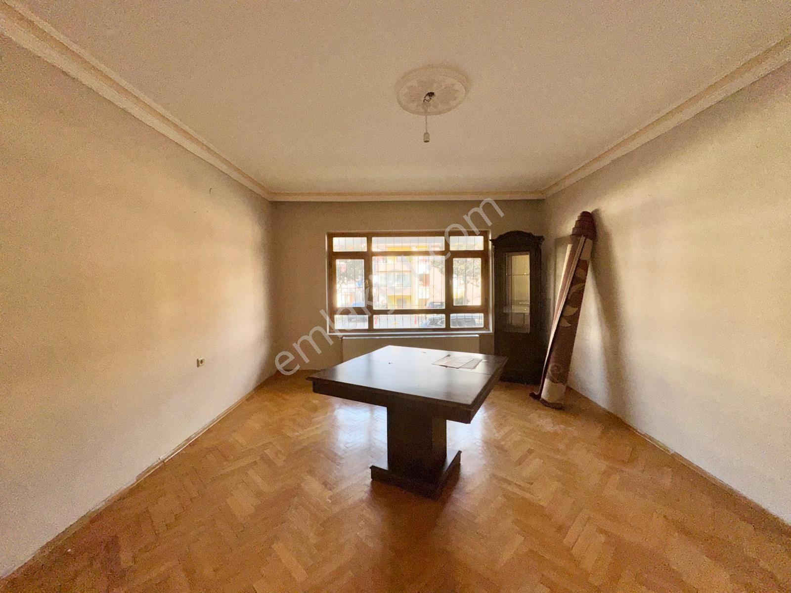 Bağlarbaşı'nda Kiralık 3+1 Daire - Görsel 24