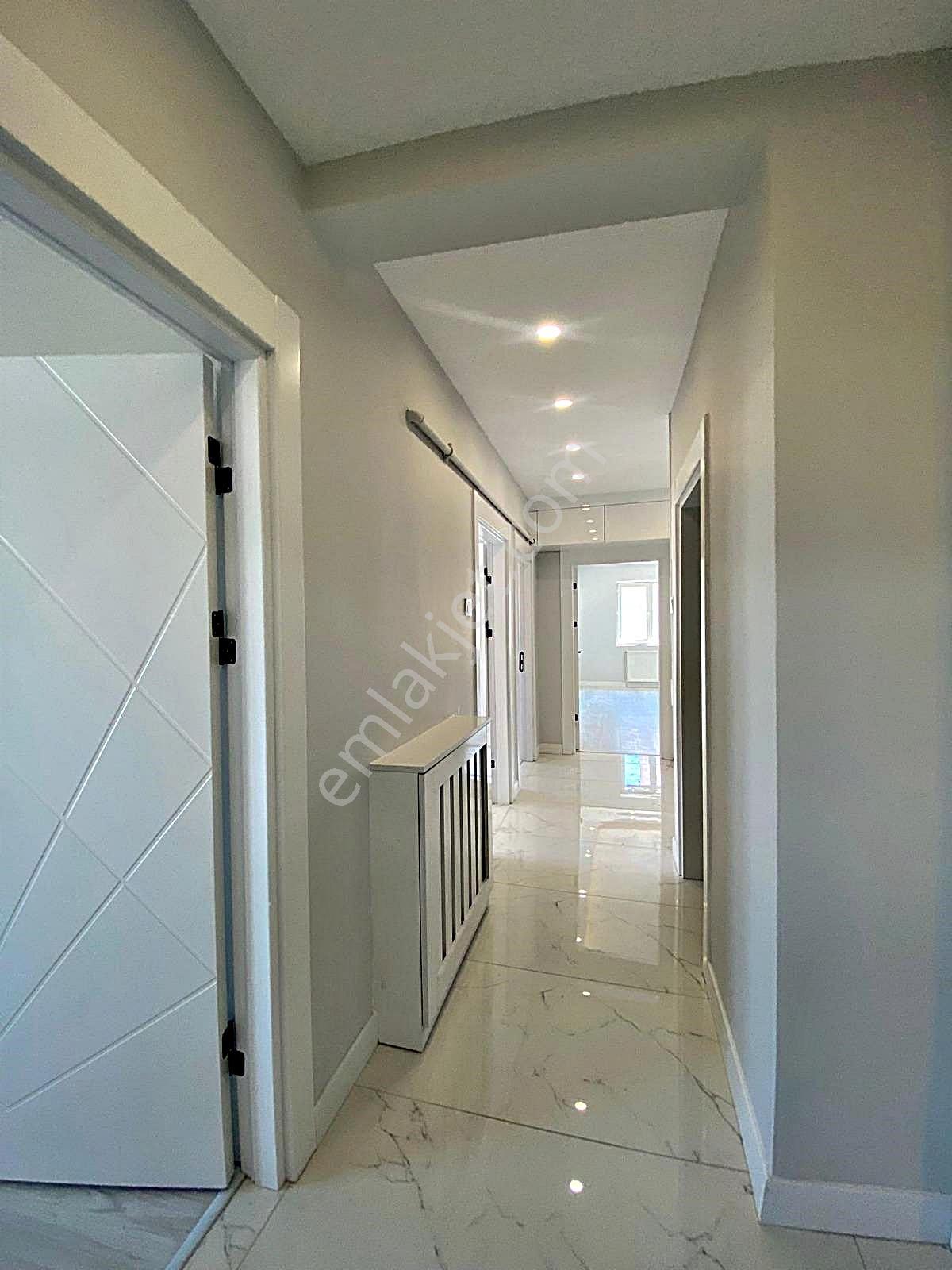 Akşemsettin Mahallesin'de Ön Cephe Lüx Yapılı 3+1 Daire - Görsel 20