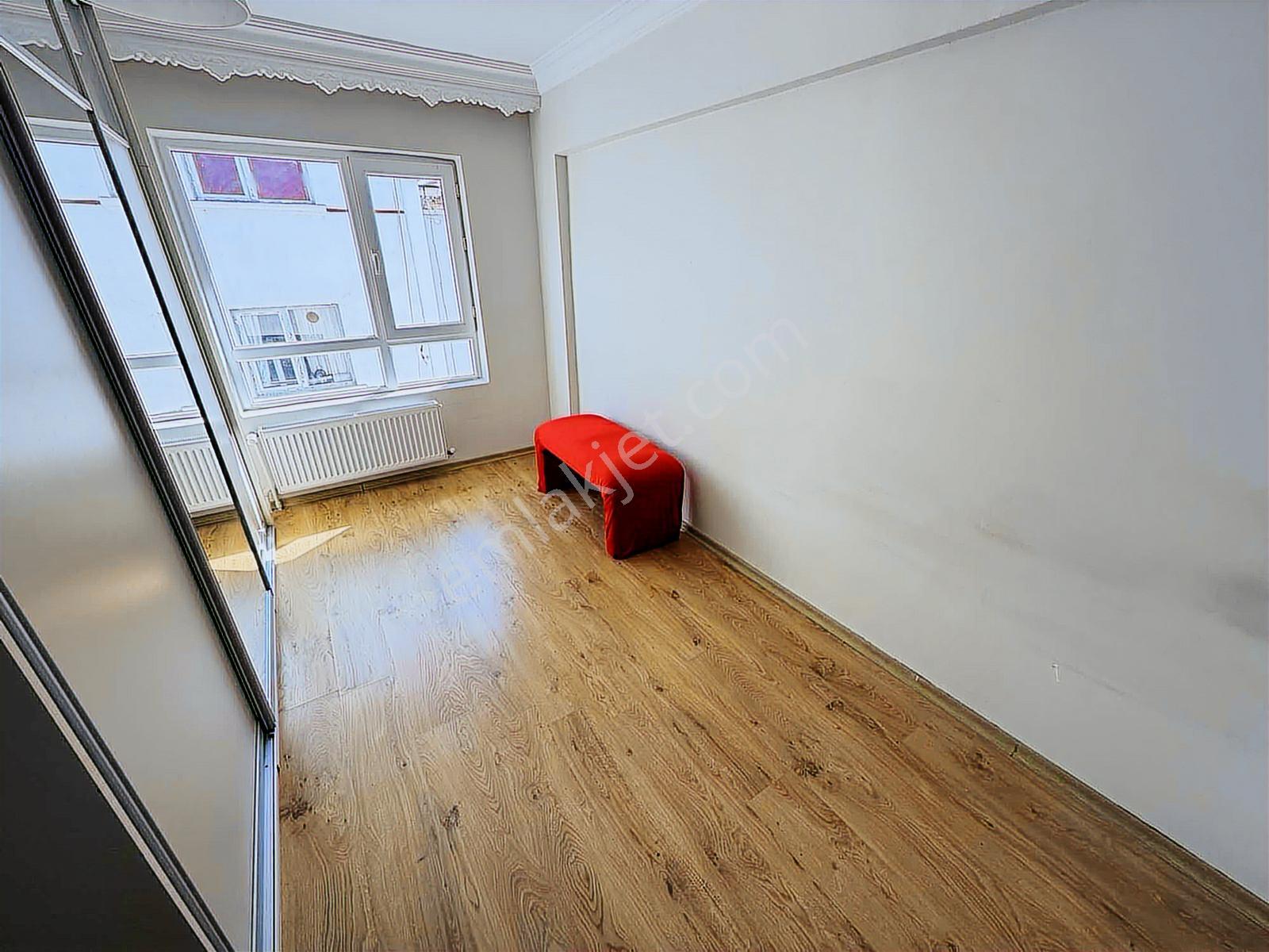 İstasyon Mahallesinde 5+1 Teraslı Satılık Daire - Görsel 23