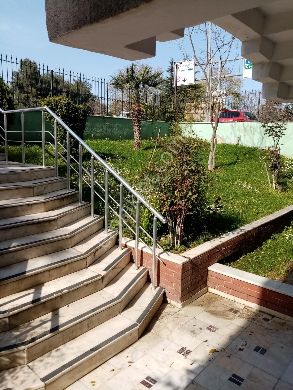 Yeşilköy Eski Havaalanı Cd. Üzeri Sitede Bahçe Çıkışlı 130m2 3+1 - Görsel 6