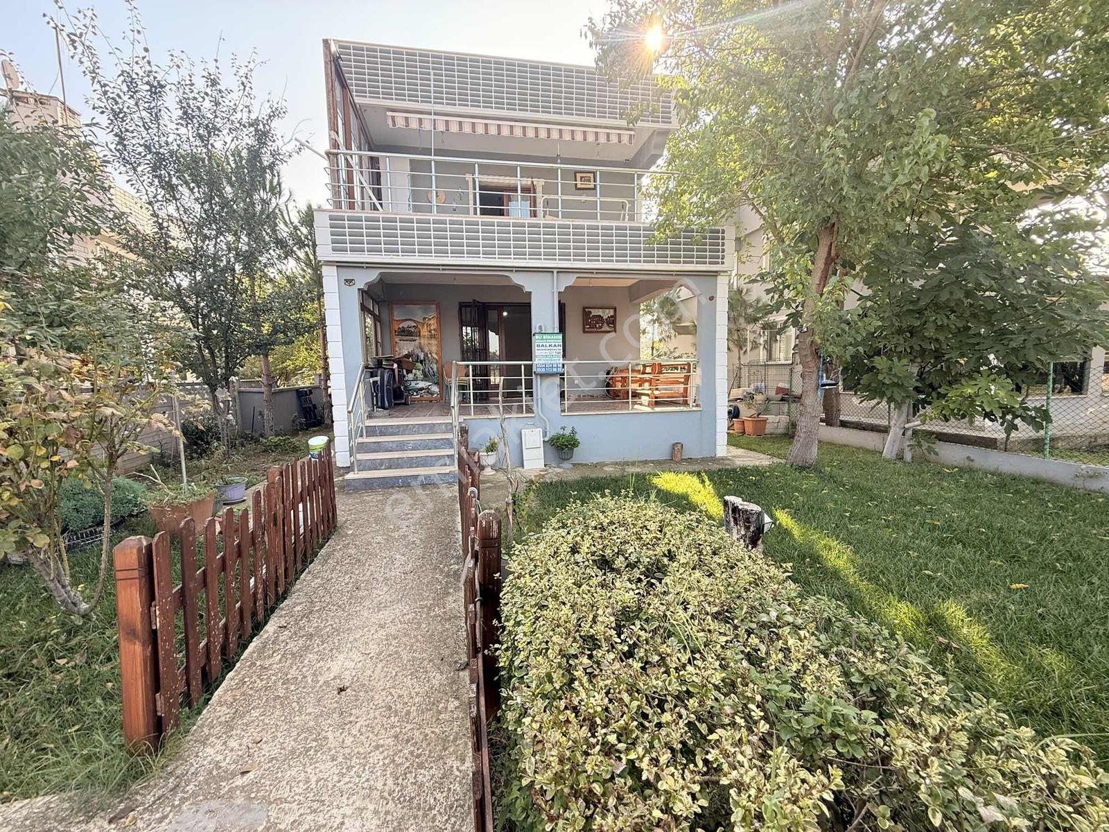 Gül Tatardan Yeniçiftlik'te 353m2 Arsa Üzerinde Tripleks Villa - Görsel 23