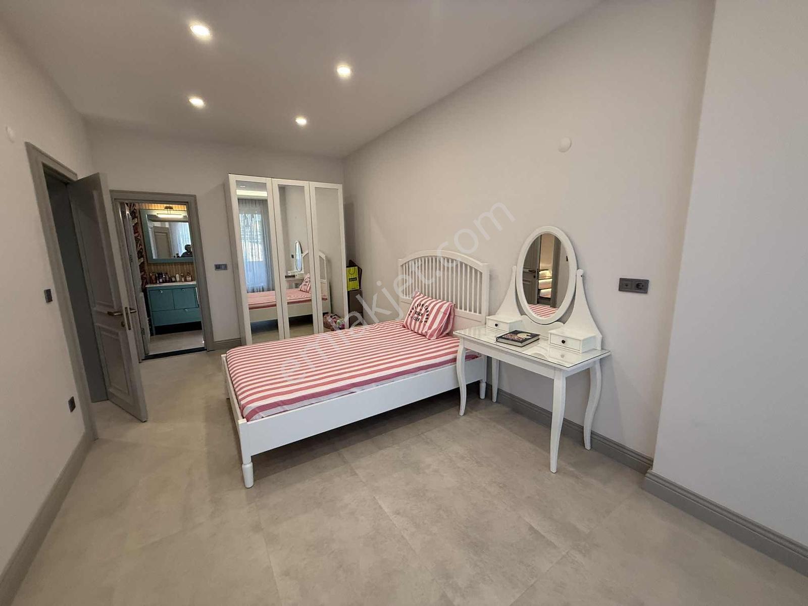 Gül Tatardan | Yalova Termal Akköyde Havuzlu Lüks Villa! - Görsel 35