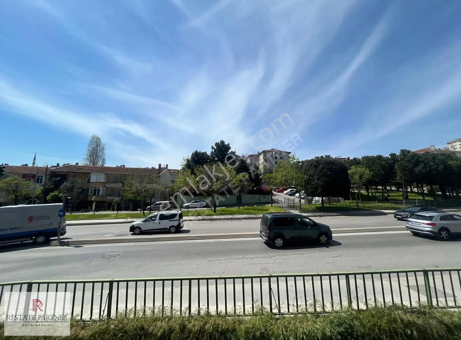 Akdeniz Caddesi'nde | Yüksek Tavanlı | Geniş Vitrinli Kiralık - Görsel 4