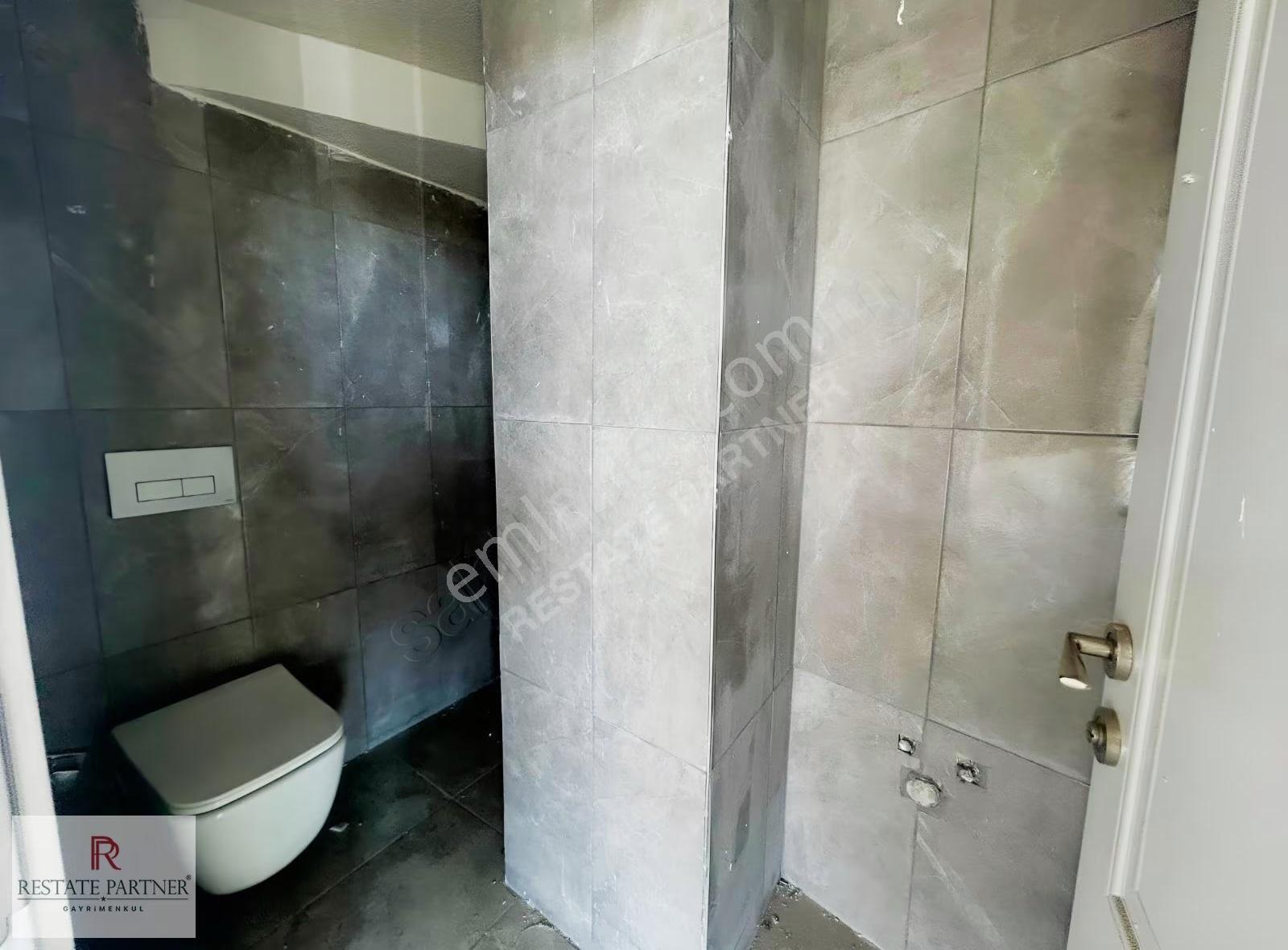 Akdeniz Caddesi'nde | Yüksek Tavanlı | Geniş Vitrinli Kiralık - Görsel 14