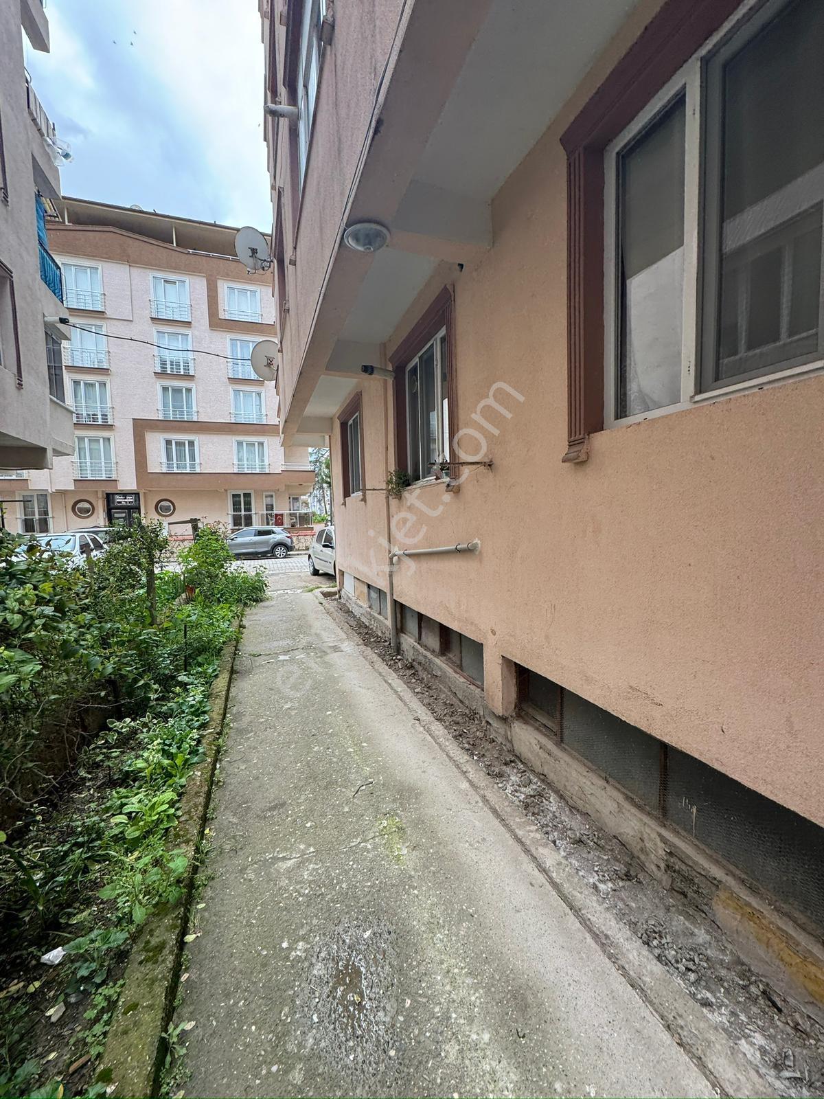 Kafkas Emlak'tan Yunus Emre Mahallesinde 2+1 Kiralık Daire - Görsel 9