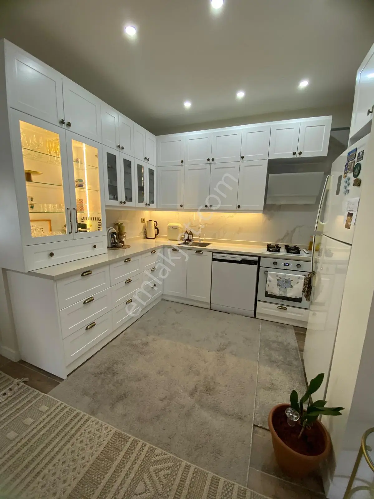 Namık Kemal De 2+1 Full Yapılı Köşe Başı Satılık Müstakil Daire