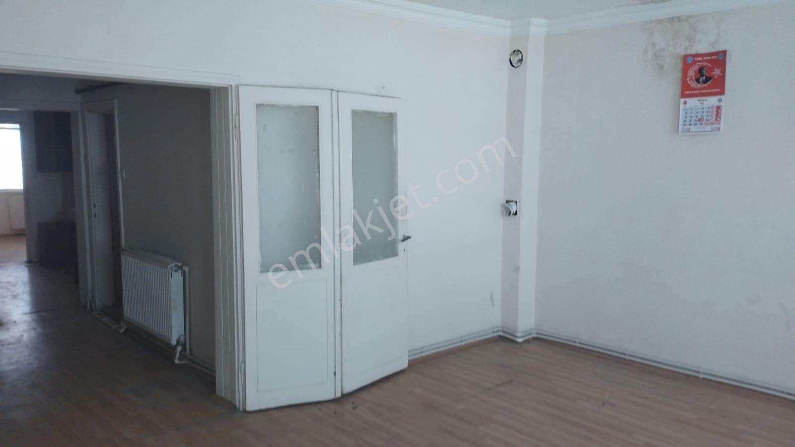 İlkadım Fevziçakmak Mah.100.yıl Bulvarına Cephe Kiralık 2+1 Daire - Görsel 8