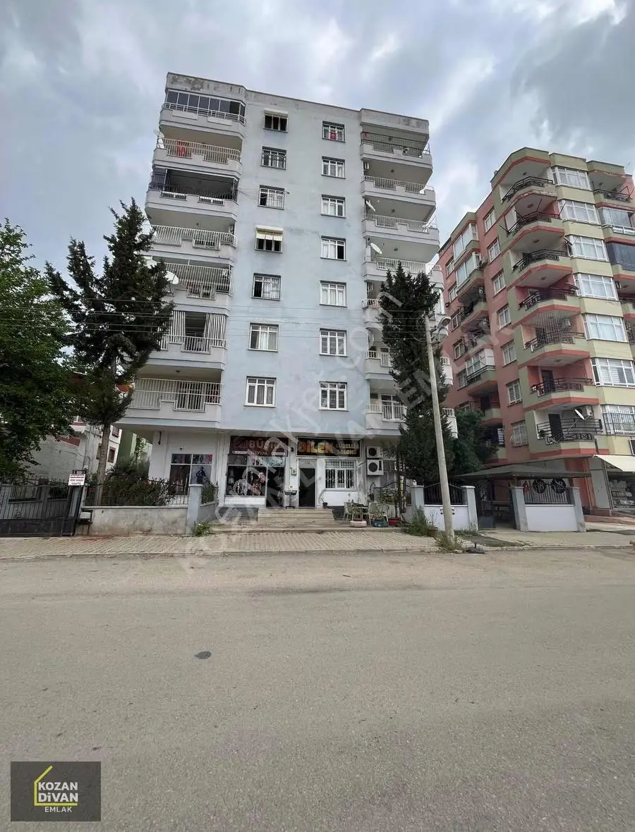 Kozan Divan Emlak'tan İmam Hatip Sokak Üzerinde 100 M2 İşyeri