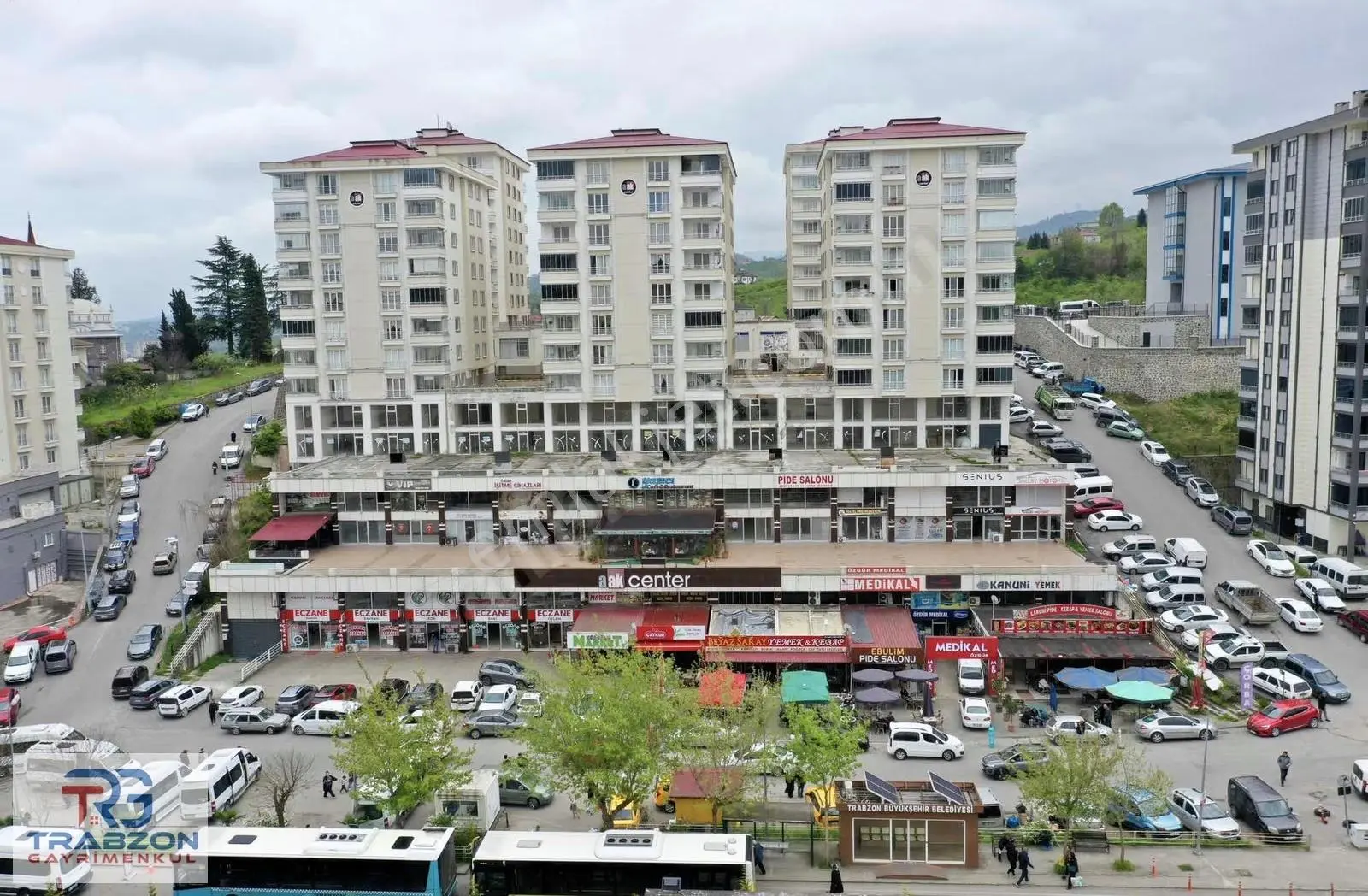 Kaşüstü Hastanesi Karşısında Satılık İş Yeri