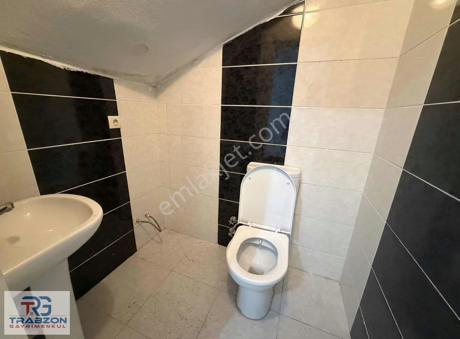 Kaşüstü Hastanesi Karşısında Satılık İş Yeri - Görsel 8